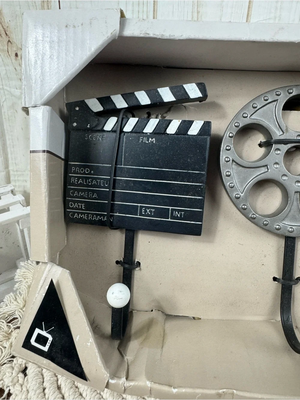 Film-Themed Wall Hooks Set in Black & Silver - Decorative Cinema Hooks